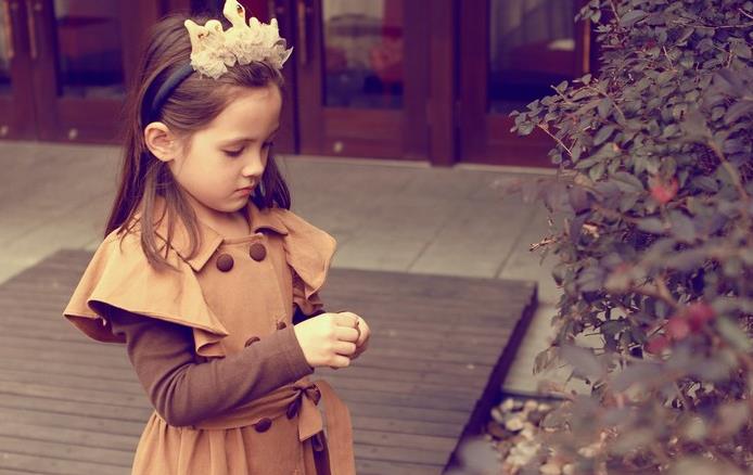 姓张女孩五行缺金起名字