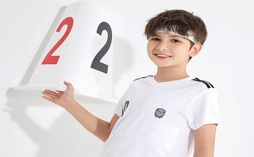 姓吴男孩五行缺火起名字