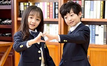 2020年8月27日出生孩子起名